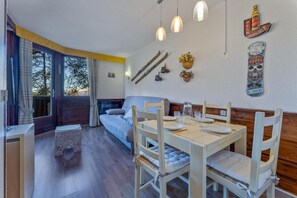 Dining - 100m from resort center, 7th floor, balcony, tv, ski locker, 30m², Les Orres (Les Orres)