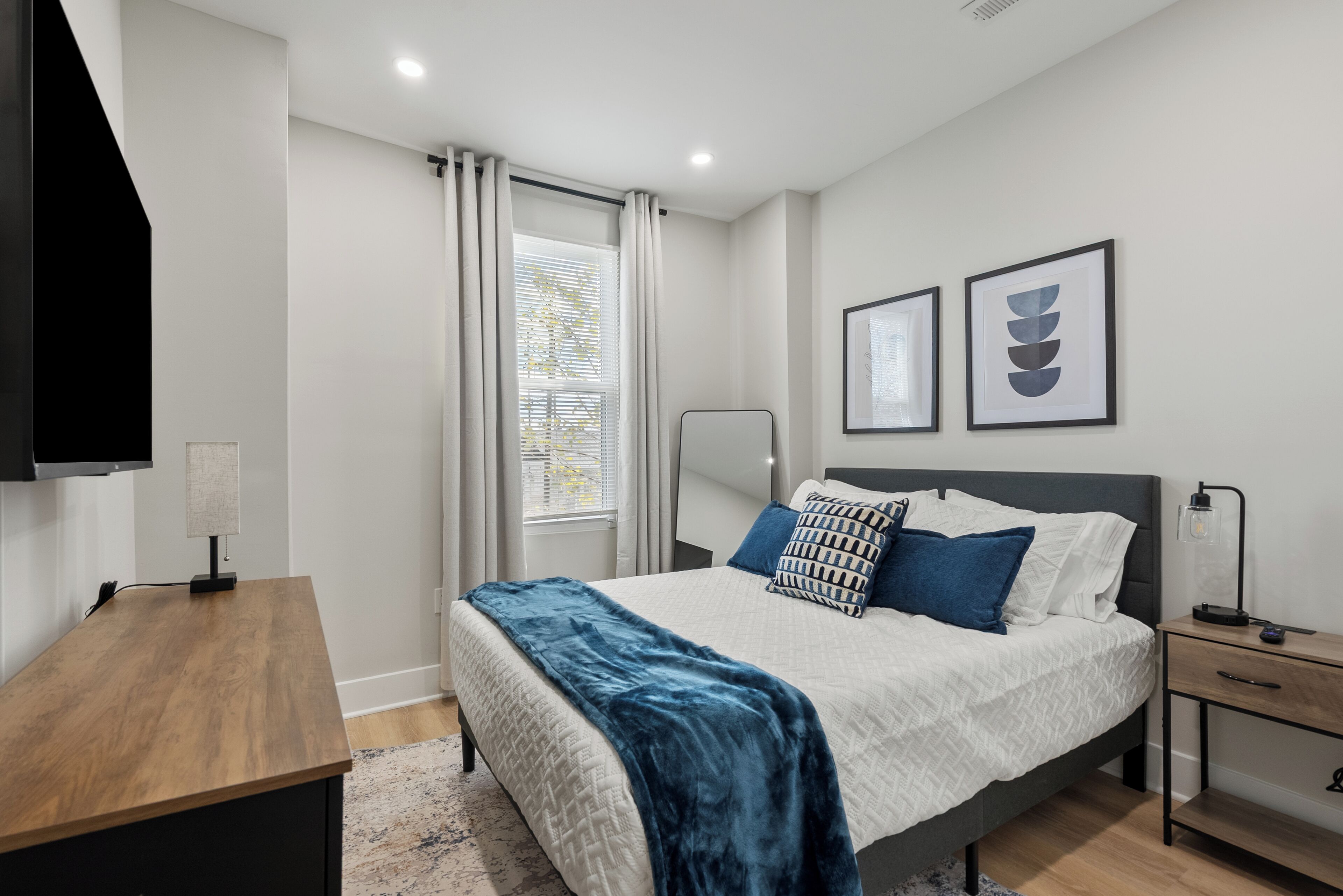 3 bedrooms, iron/ironing board, free WiFi, bed sheets