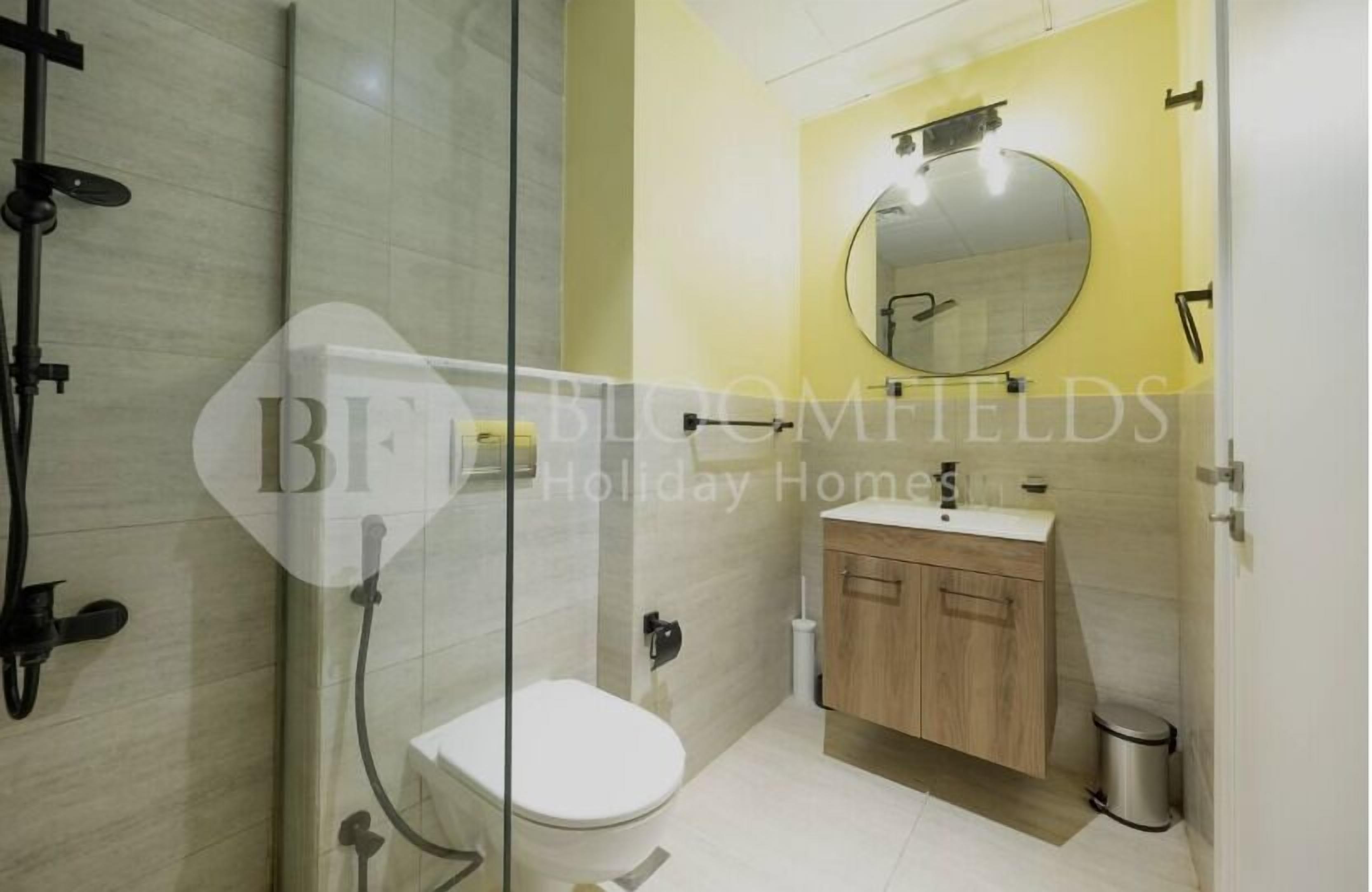 Basic Apartment | Bathroom