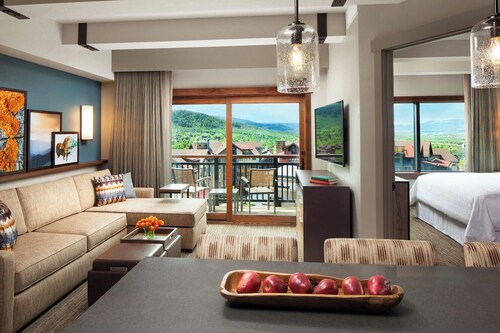 Large 2-bedroom Villa at Full-service Ski-in/Ski-out Sheraton Steamboat Resort