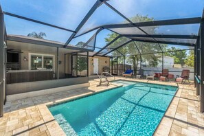 Ulkouima-allas, lämmitetty uima-allas