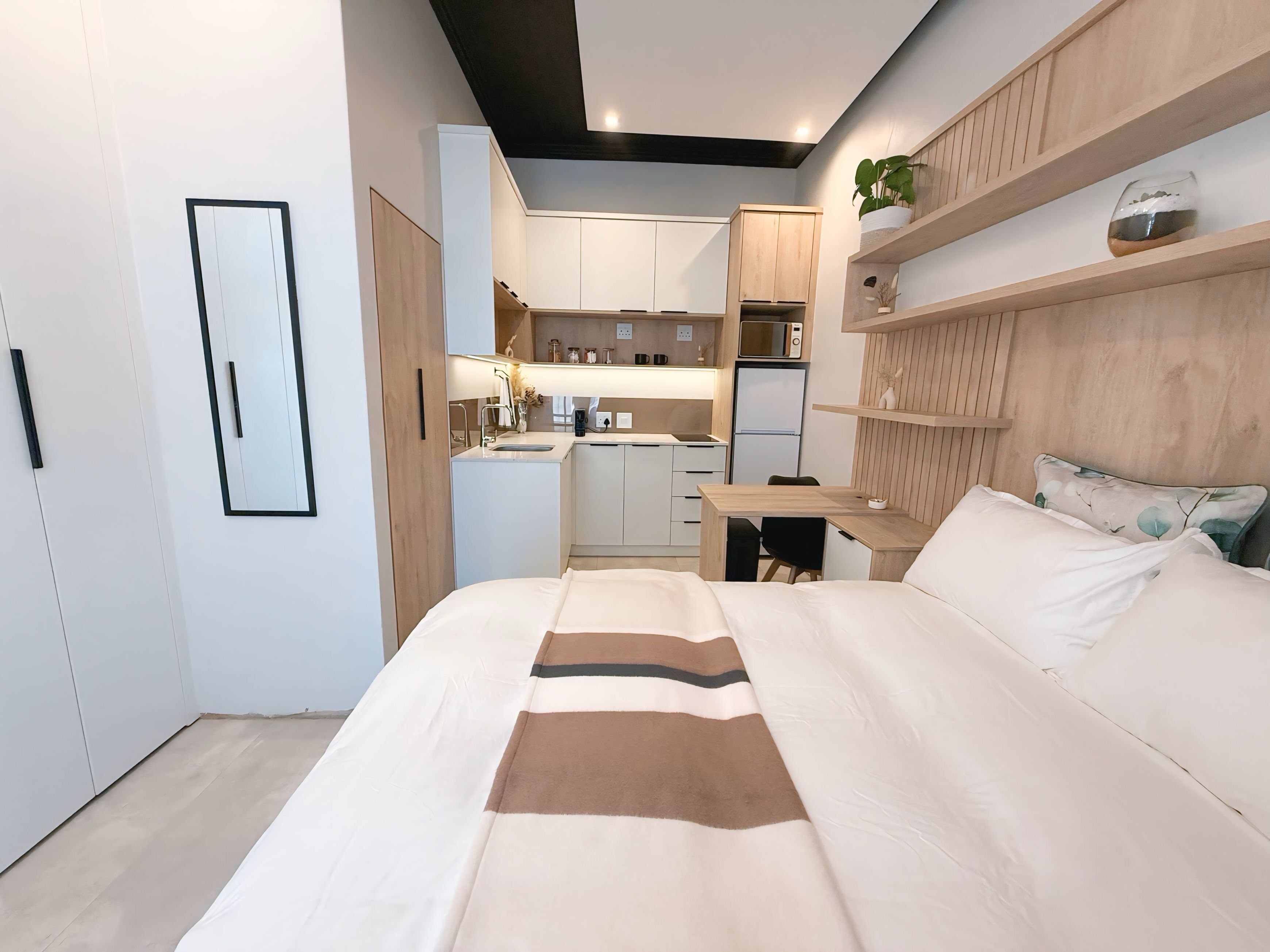 Deluxe Double Room, 1 Katil Ratu (Queen), Patio, Ground Floor | Seterika/papan seterika, Wi-fi percuma 