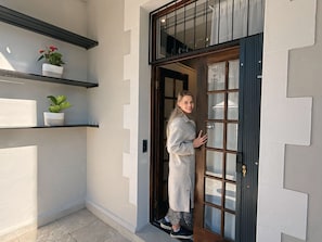 Deluxe-Doppelzimmer, 1 Queen-Bett, Terrasse, Erdgeschoss | Terrasse/Patio