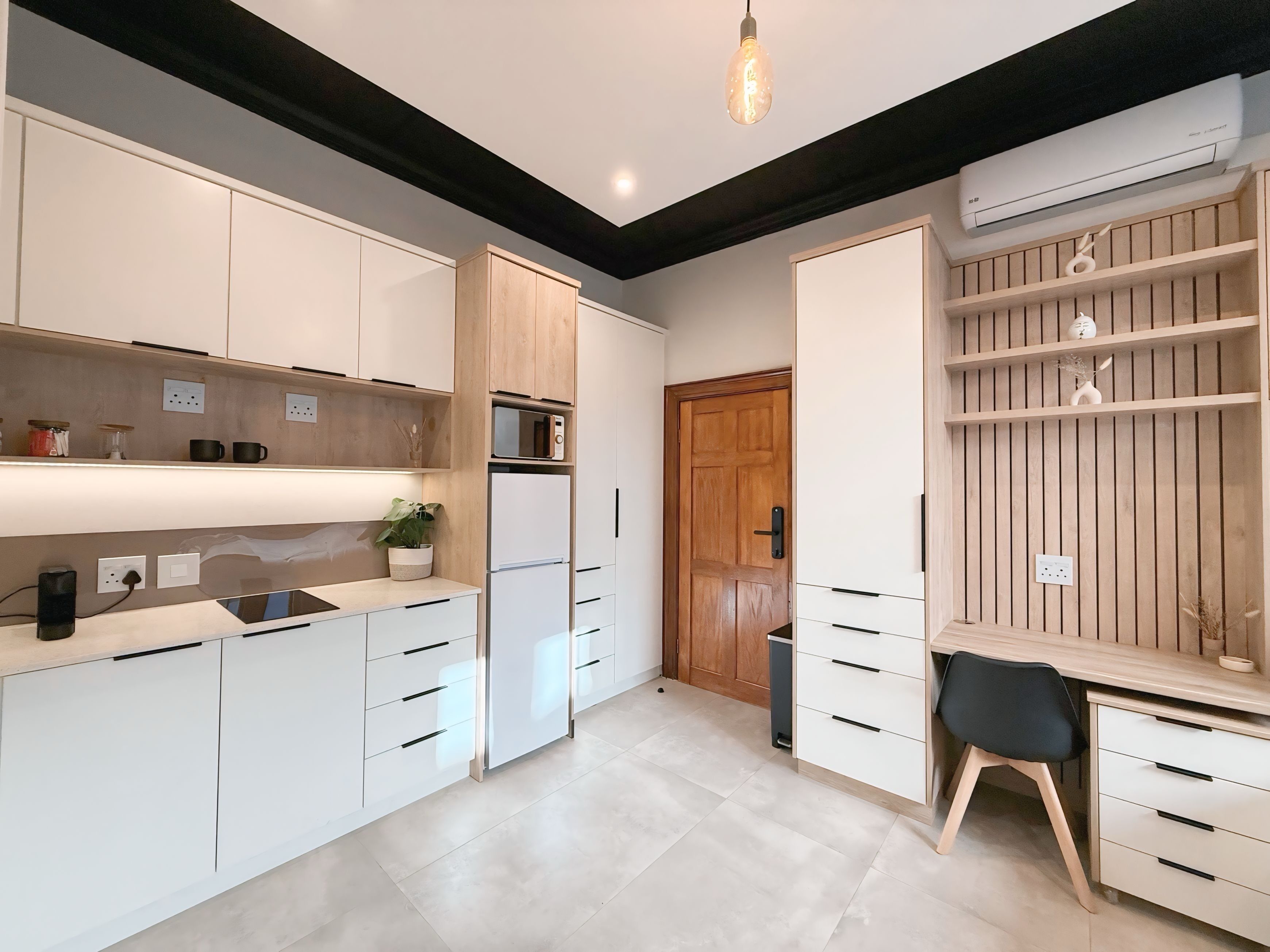 Superior Double Room, 1 Queen Bed, Patio, Ground Floor | Iron/ironing board, free WiFi