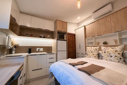 Superior Double Room, Balcony | Iron/ironing board, free WiFi