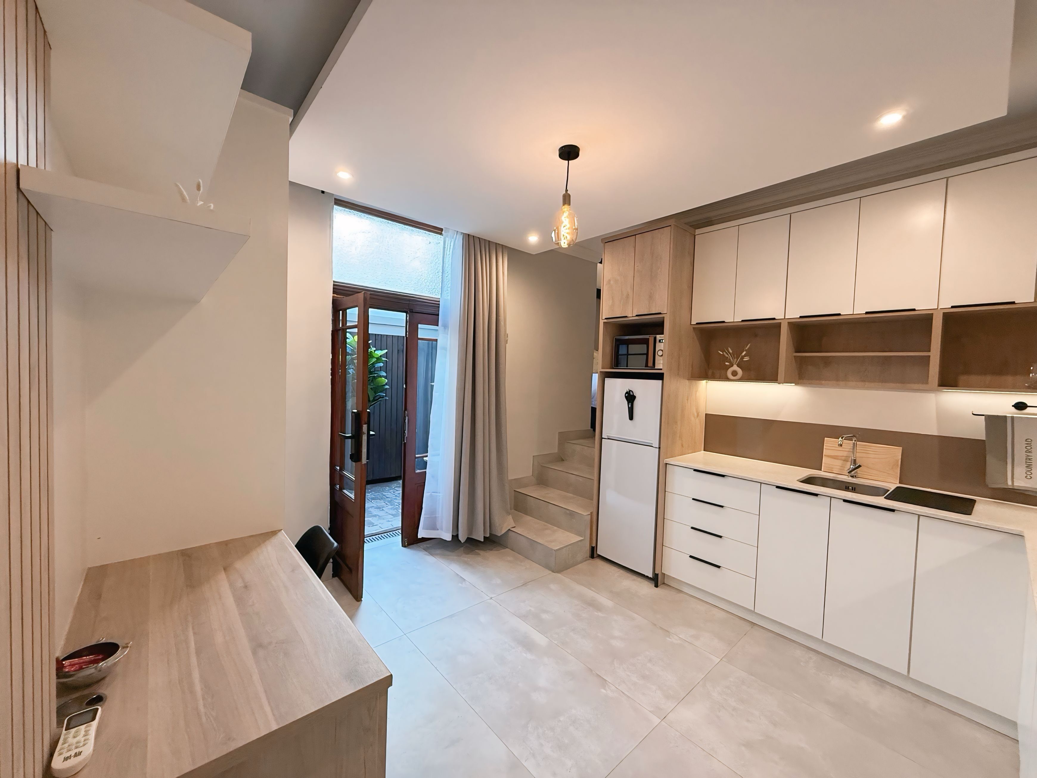 Superior Apartment, Patio, Ground Floor | Seterika/papan seterika, Wi-fi percuma 