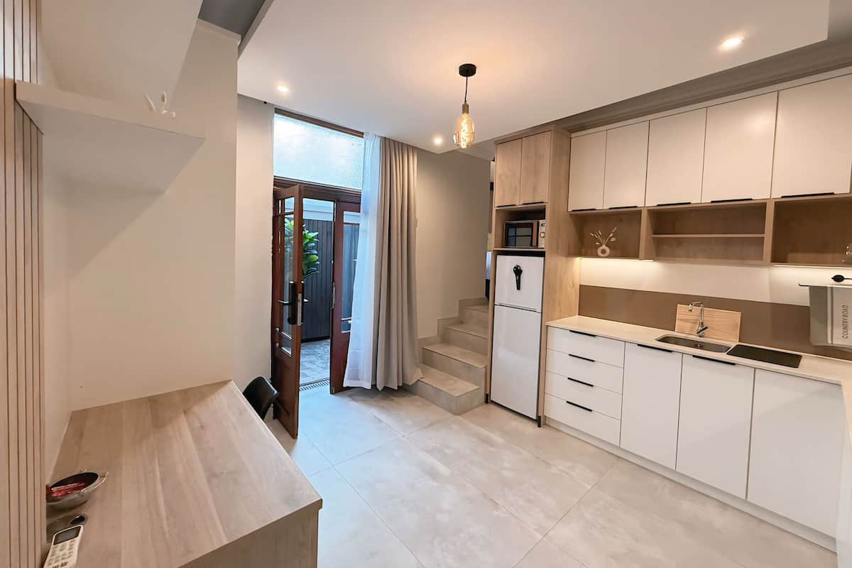 Superior-Apartment, Terrasse, Erdgeschoss | Bügeleisen/Bügelbrett, kostenloses WLAN