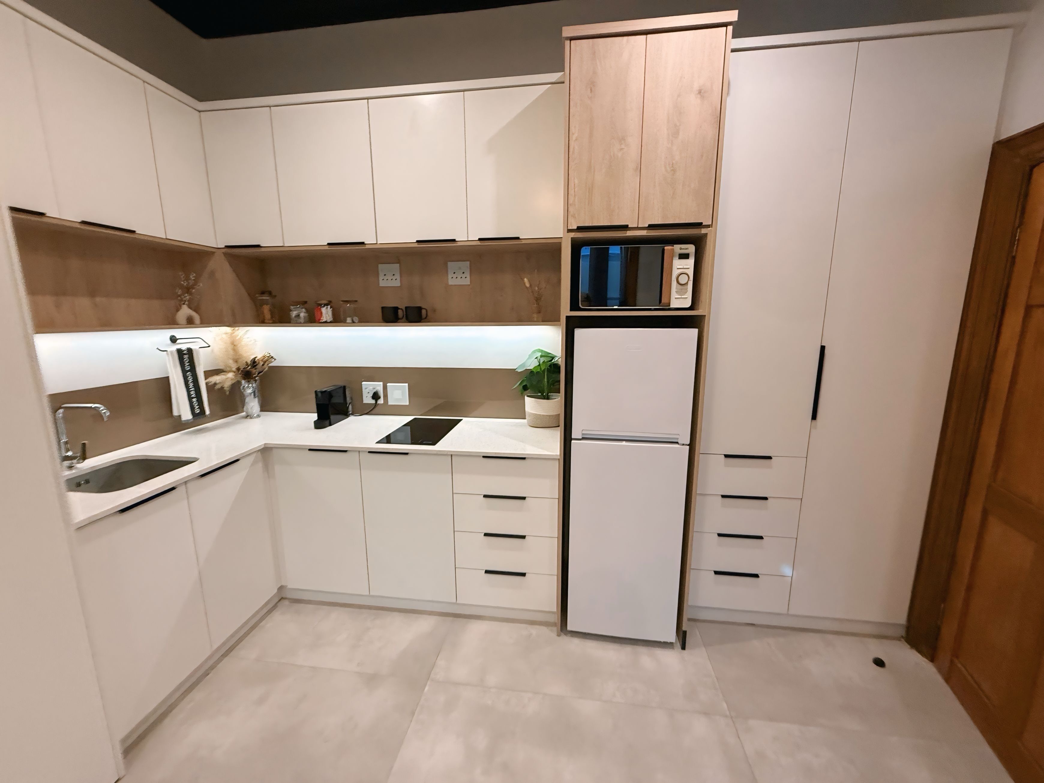 Kamar Double Superior, 1 Tempat Tidur Queen, patio, lantai dasar | Dapur pribadi | Mesin espresso, mesin pembuat kopi/teh, dan ketel listrik