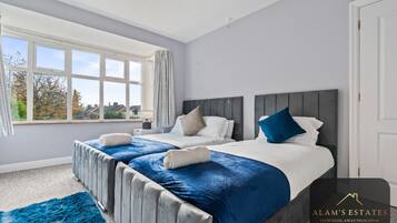 4 bedrooms, iron/ironing board, free WiFi, bed sheets