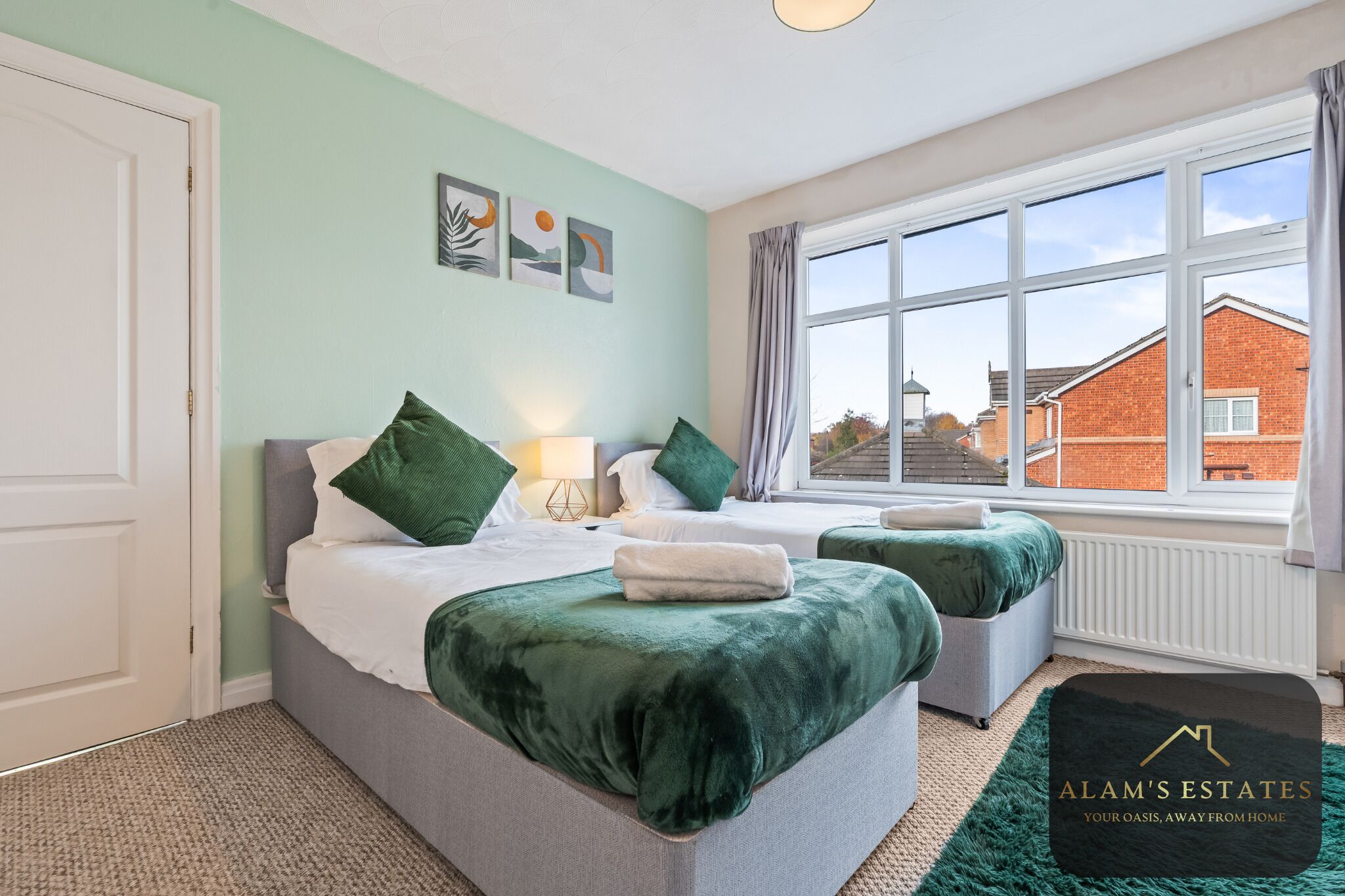 4 bedrooms, iron/ironing board, free WiFi, bed sheets