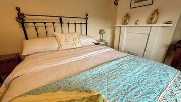 2 slaapkamers, een strijkplank/strijkijzer, gratis wifi, beddengoed