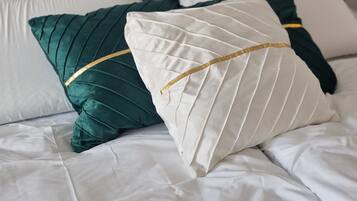 1 habitación, tabla de planchar con plancha, wifi y ropa de cama