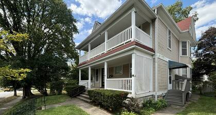 2nd Floor suite, close to ISU, Mill, & downtown