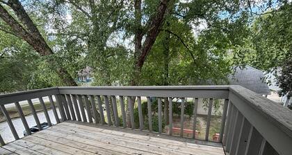 2nd Floor suite, close to ISU, Mill, & downtown