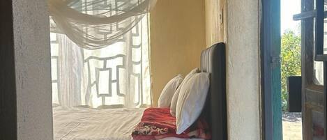 Doppelzimmer, Balkon, Blick auf die Anlage | Badezimmer | Dusche, kostenlose Toilettenartikel, Handtücher, Toilettenpapier