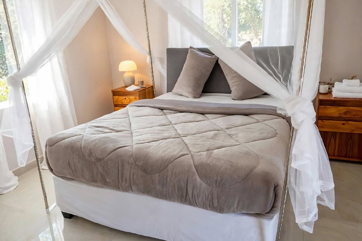 Double Room, Balcony, Resort View | Desk, soundproofing, iron/ironing board, WiFi (free)
