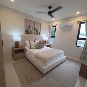 2 bedrooms, in-room safe, desk, iron/ironing board