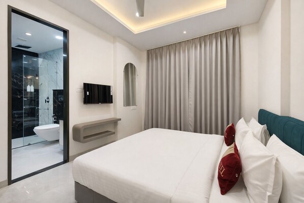 Superior Room | Desk, laptop workspace, iron/ironing board, free WiFi - Aceotel Select Virat, Vijay Nagar (Indore)