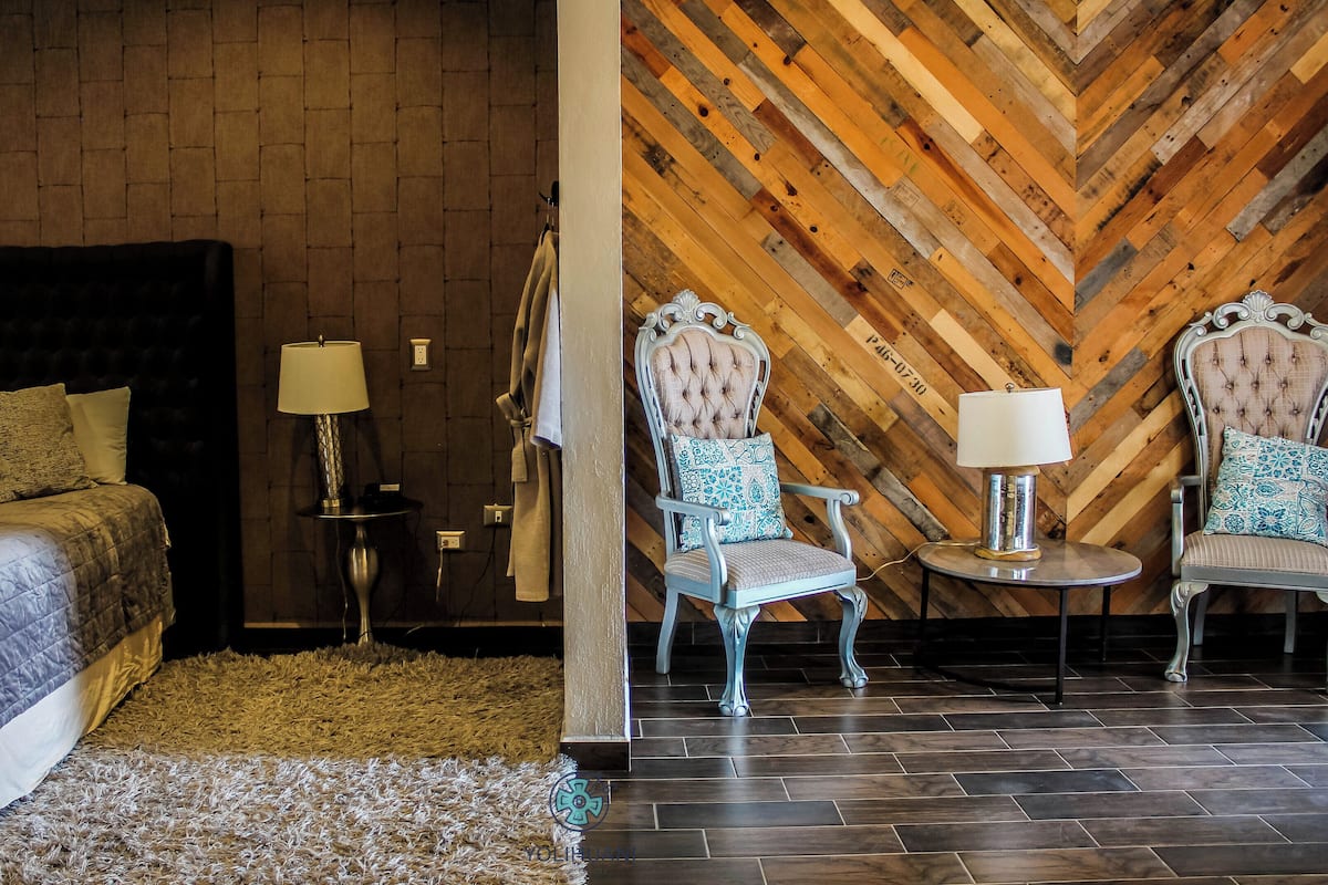 Suite Confort, vista al jardín | Caja de seguridad en la habitación y insonorización