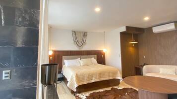 Master Suite con Balcón 137 | Caja de seguridad en la habitación y insonorización