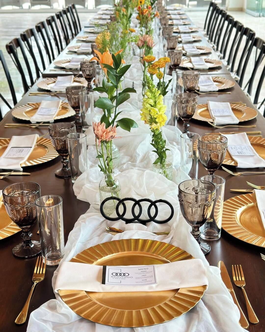 Breakfast, lunch and dinner served