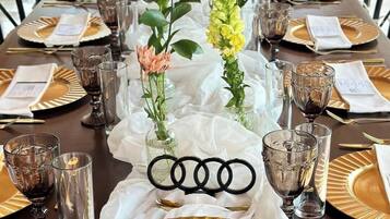 Se sirven desayunos, comidas y cenas