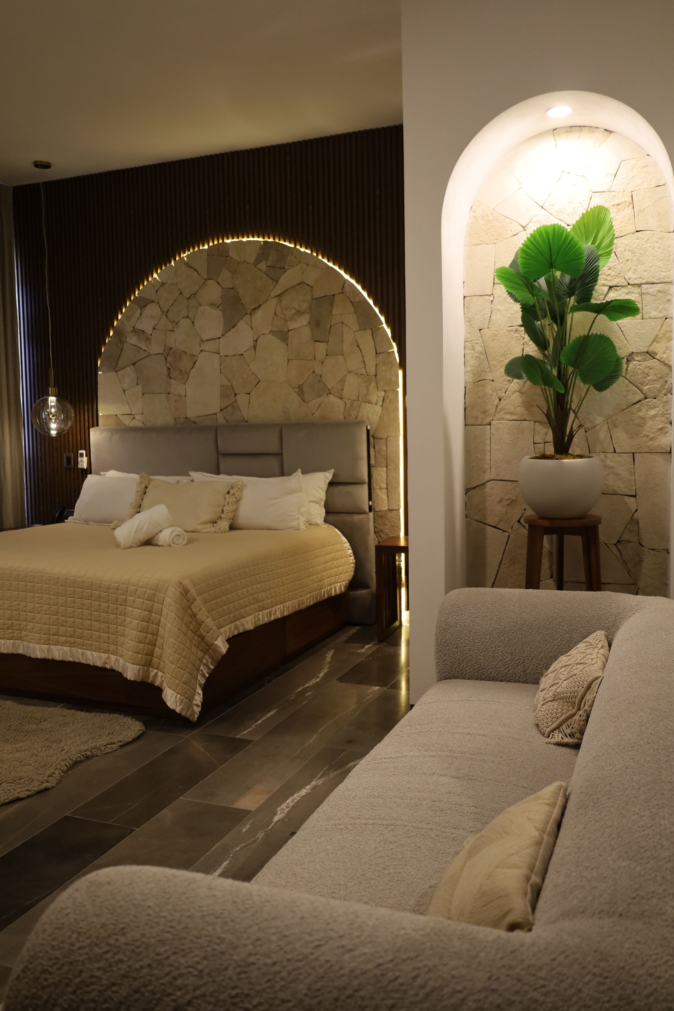 Suite con balcón con tina de mármol 132 | 客房內保險箱、隔音、熨斗/熨衣板、免費無線上網