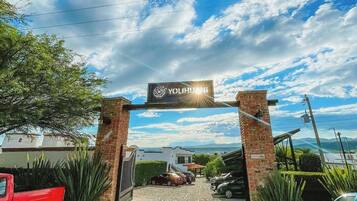 Entrada de la propiedad