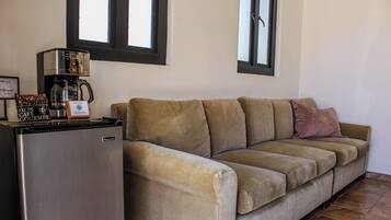 Standard-Suite, 2 Schlafzimmer, Gartenblick | Kaffee und/oder Kaffeemaschine