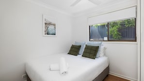2 chambres, fer et planche à repasser, Wi-Fi gratuit, draps fournis