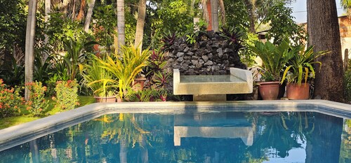 Welcome to Agua Linda. Charming cottage with AC in La Libertad