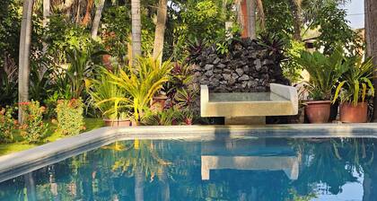 Welcome to Agua Linda. Charming cottage with AC in La Libertad