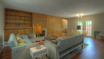 Televisión, chimenea