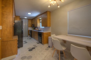 Microwave, oven, stovetop, dishwasher - Mid-Century Modern home in downtown Bartlesville (Bartlesville)