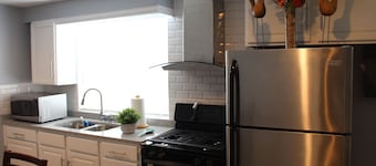 Adorable 2-Bedroom Cottage.