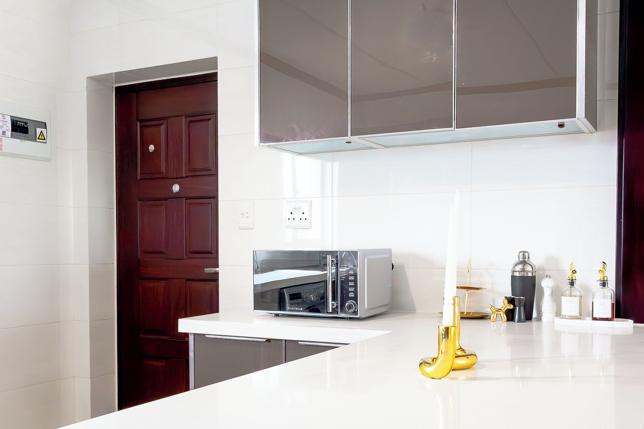 Microwave, oven, stovetop, coffee/tea maker