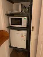 Caja de seguridad en la habitación, wifi gratis y ropa de cama 