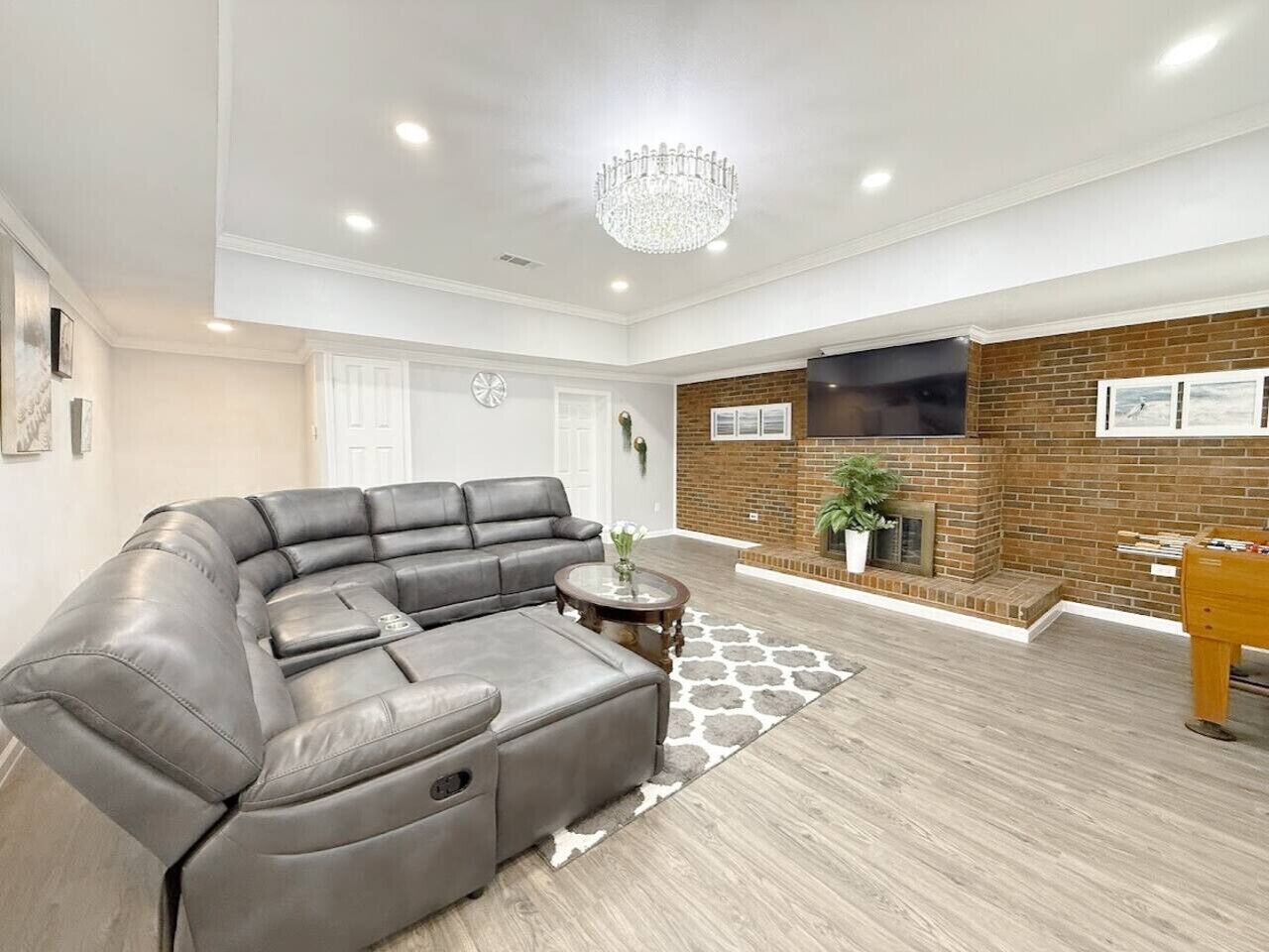 Télévision, baby-foot