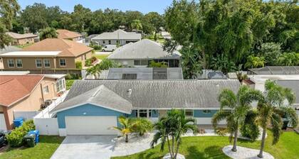 3BR | Saltwater Pool + Spa | Solar Heated | 9 Min to Airport | Sleeps 7