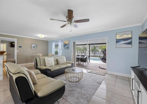 Villa W pool in Clearwater | Sleeps 7, Great Location