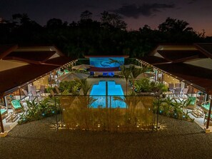 Piscine extérieure