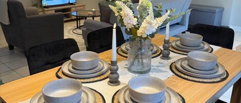 Casa, 3 habitaciones, cocina, vista al jardín | Área de sala de estar