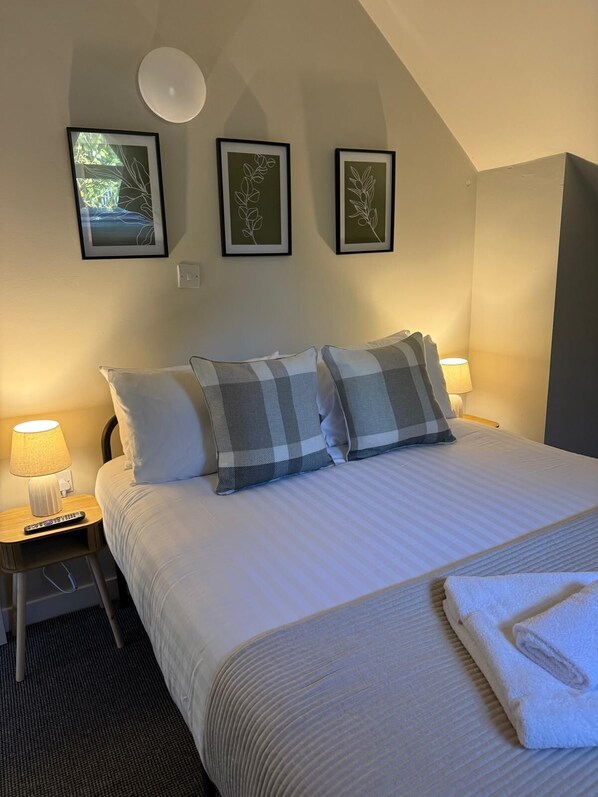 Ev, 3 Yatak Odası, Mutfak, Bahçe Manzaralı | Güneşlik/perde, ütü/ütü masası, ücretsiz kablosuz İnternet 