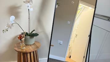 Casa, 3 camere da letto, cucina, vista giardino | Tende oscuranti, ferro/asse da stiro, Wi-Fi gratuito