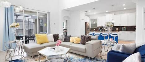 テレビ、卓球台