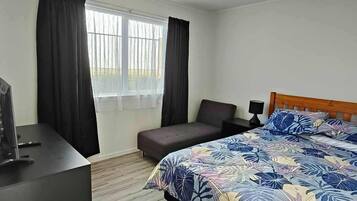 3 bedrooms, free WiFi, bed sheets