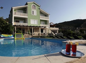 Beheizter Pool