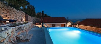 Ana’s Stone House Jurčić Kalić with the Pool