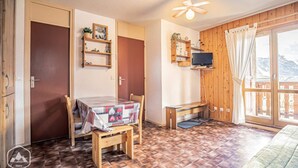 Interior - Apartment in Aussois by Ski Lifts (Aussois)