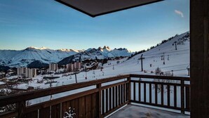 Unclassified image, 2 of 3, button - Apartment on Marmotte Slope With Views (Fontcouverte-la-Toussuire)
